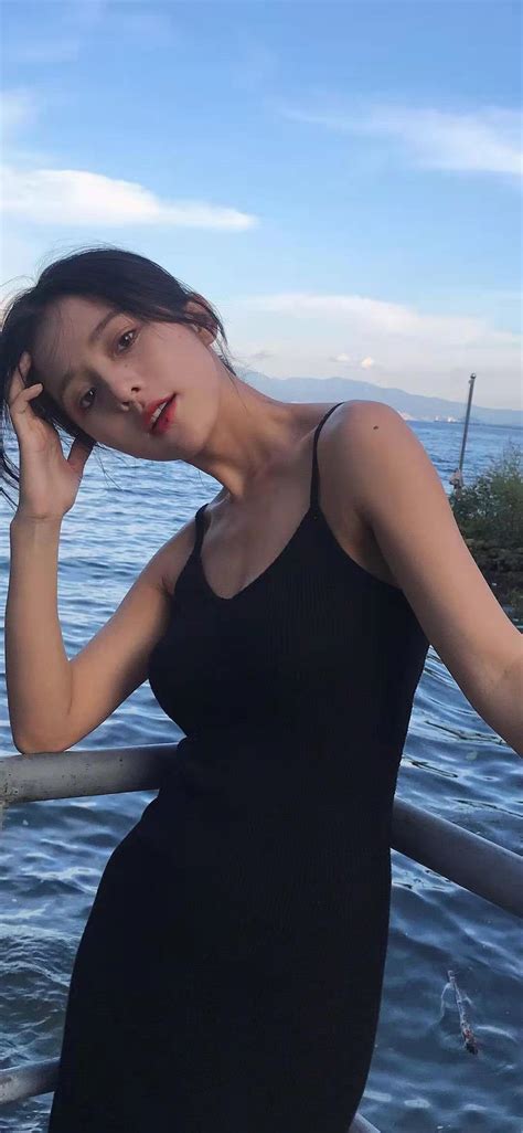 举重世锦赛：奥运冠军里夫斯连刷三项世界纪录